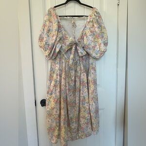 Joe Fresh x Jillian Harris Collection
BLUSHING FLOWER BACK-TIE DRESS